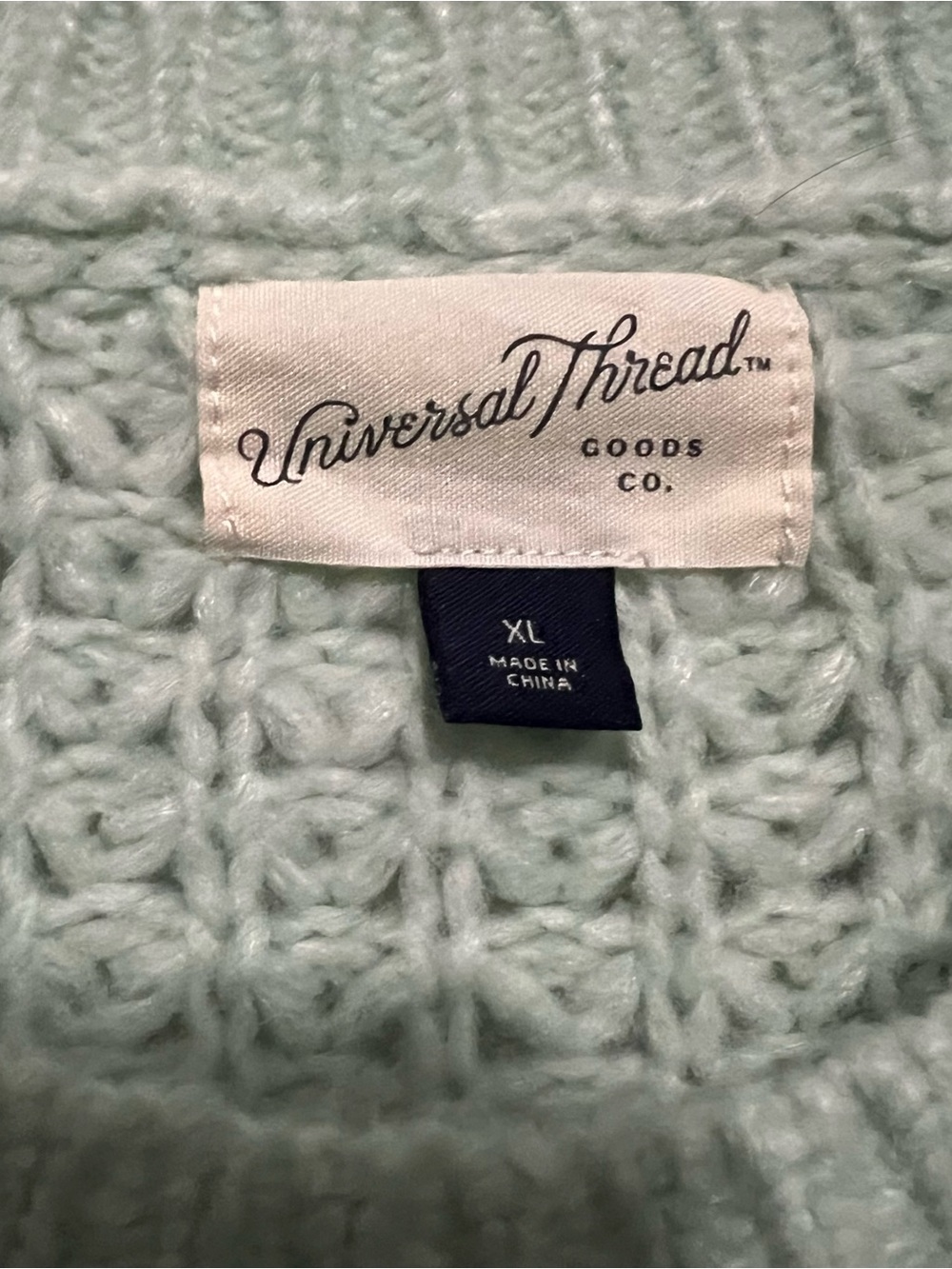 Universal Threads Sweater - Picture 4 of 4